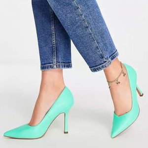 comma heels